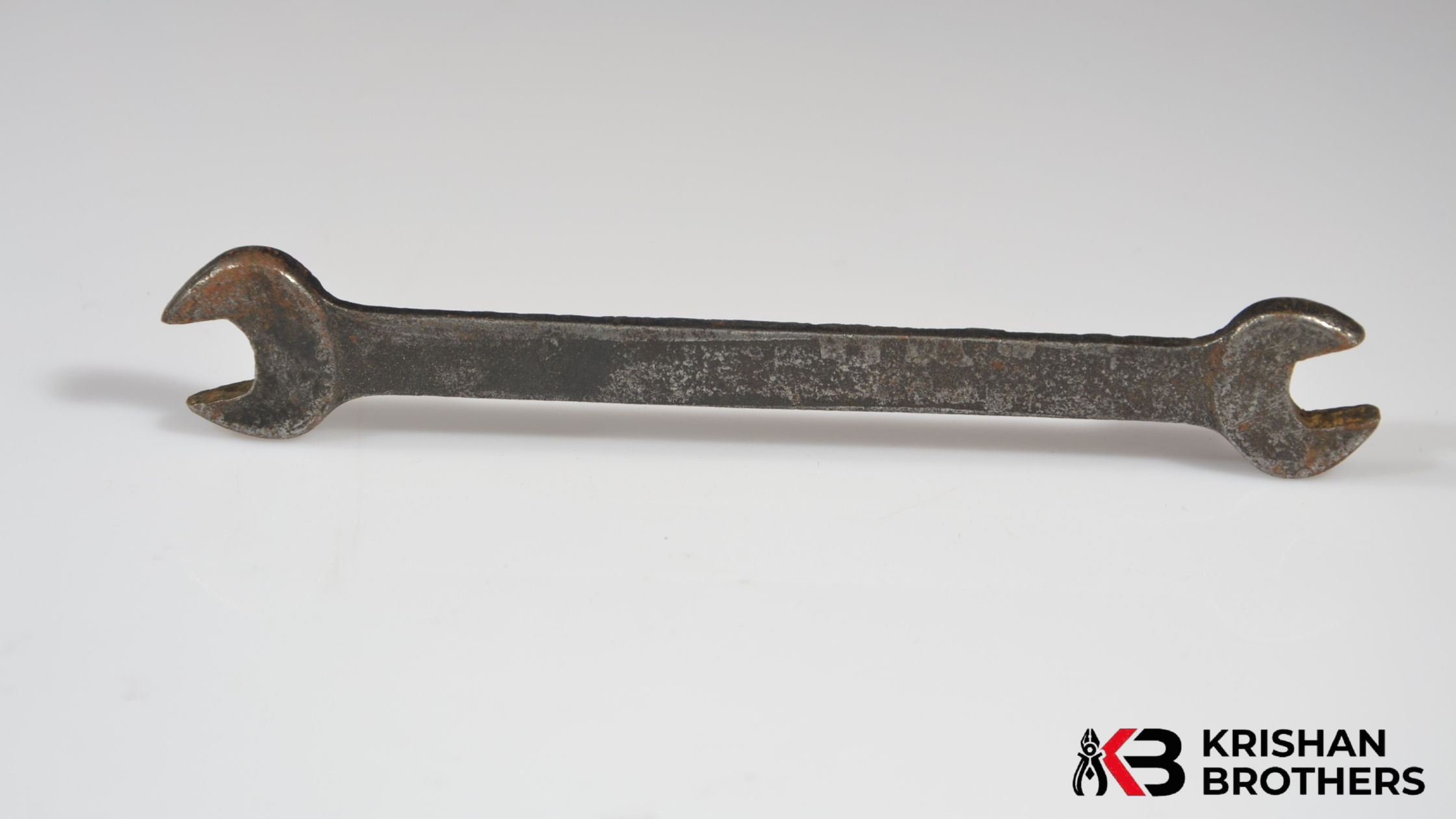 Vice Grip vs. Vise Grip Pliers What is the Difference, and Which One to Buy?